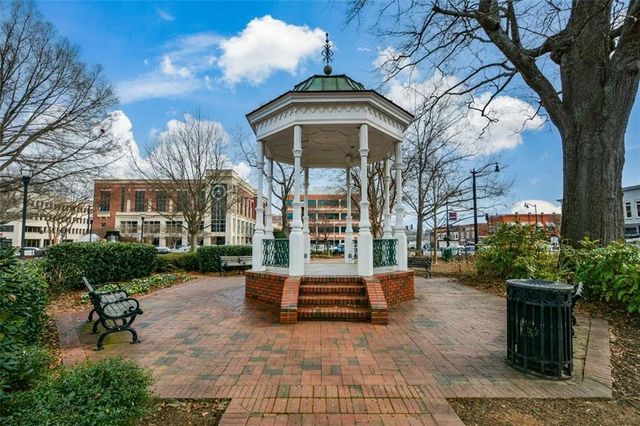 445 N Sessions Street NW 1102, Marietta, GA 30060
