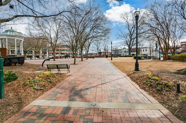 445 N Sessions Street NW 1102, Marietta, GA 30060