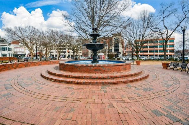 445 N Sessions Street NW 1102, Marietta, GA 30060