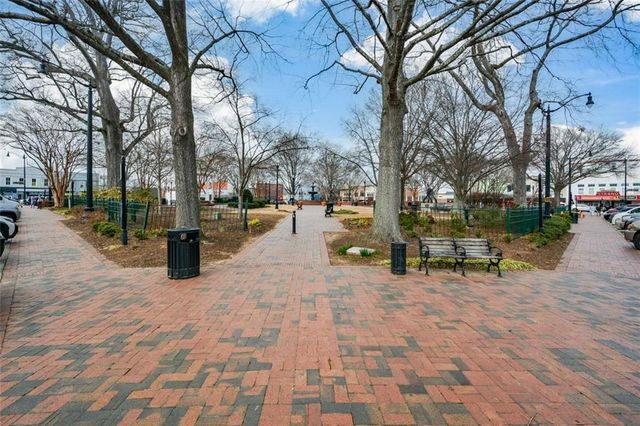 445 N Sessions Street NW 1102, Marietta, GA 30060