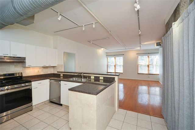 445 N Sessions Street NW 1102, Marietta, GA 30060