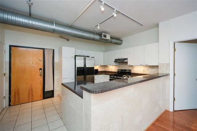 445 N Sessions Street NW 1102, Marietta, GA 30060