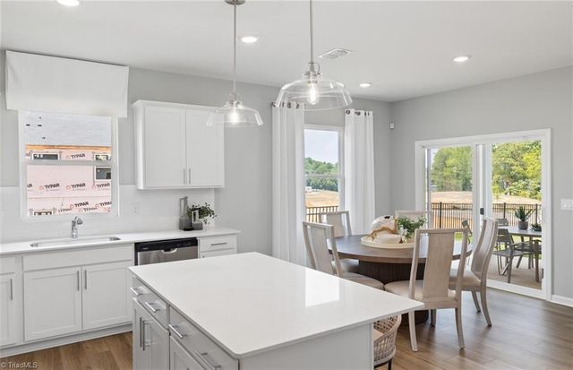 405 Chesney Place, Thomasville, NC 27360