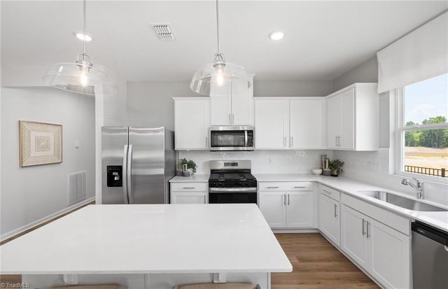 405 Chesney Place, Thomasville, NC 27360