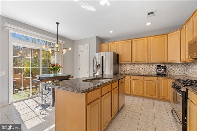 46 MAIDENHEAD RD, Princeton, NJ 08540