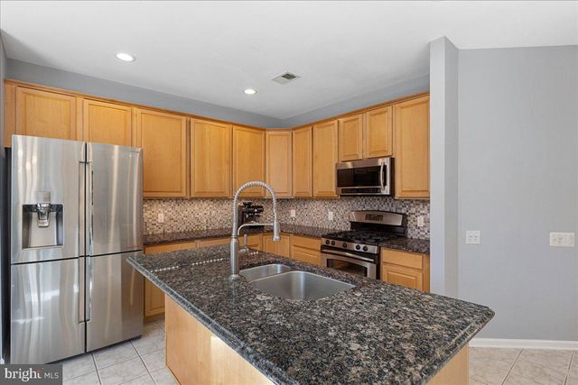 46 MAIDENHEAD RD, Princeton, NJ 08540