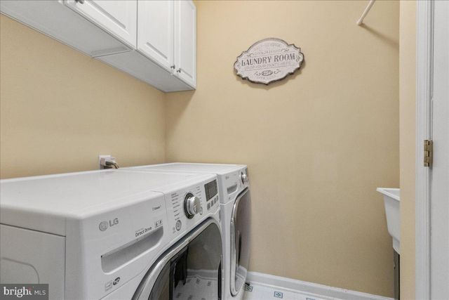 46 MAIDENHEAD RD, Princeton, NJ 08540