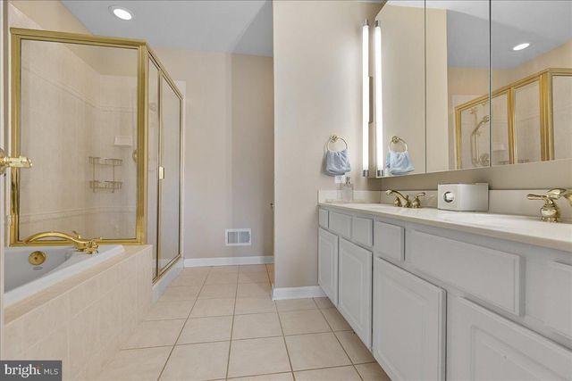 46 MAIDENHEAD RD, Princeton, NJ 08540