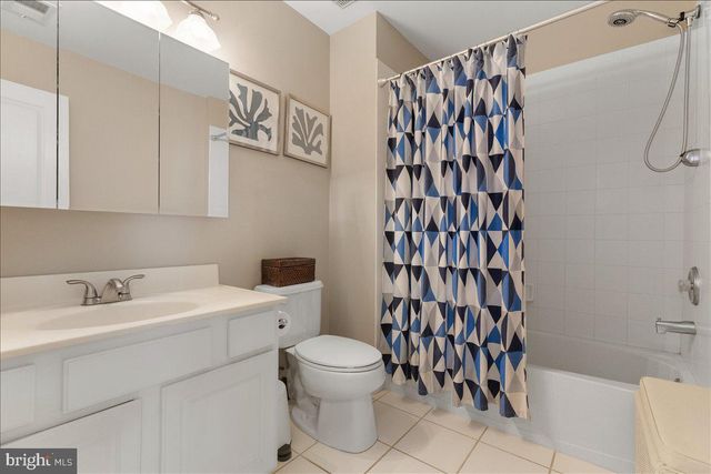 46 MAIDENHEAD RD, Princeton, NJ 08540