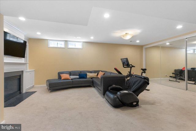 46 MAIDENHEAD RD, Princeton, NJ 08540