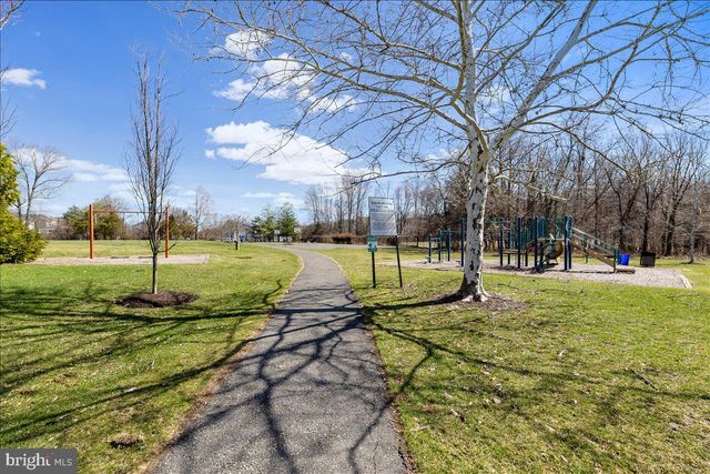 46 MAIDENHEAD RD, Princeton, NJ 08540