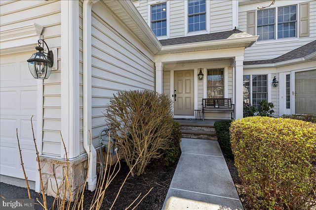 46 MAIDENHEAD RD, Princeton, NJ 08540