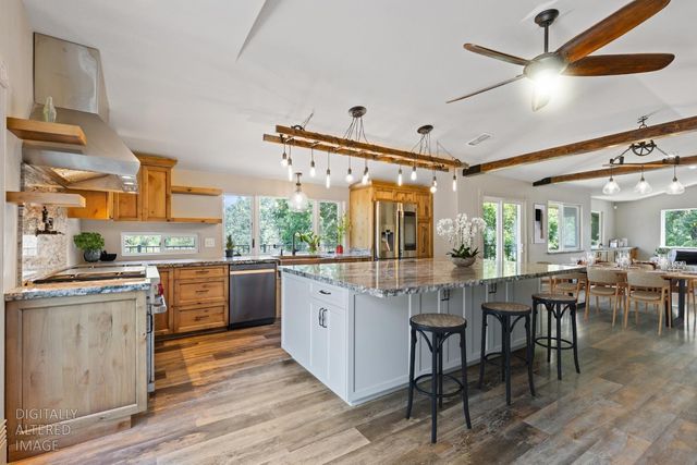 121 Prospector Ct, Folsom, CA 95630