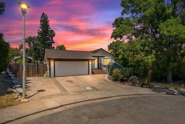 121 Prospector Ct, Folsom, CA 95630