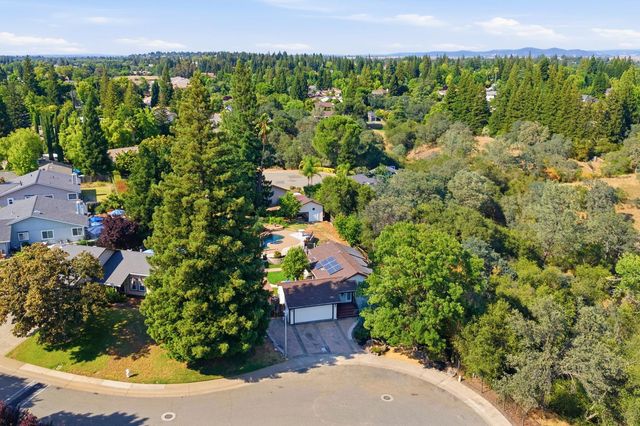 121 Prospector Ct, Folsom, CA 95630