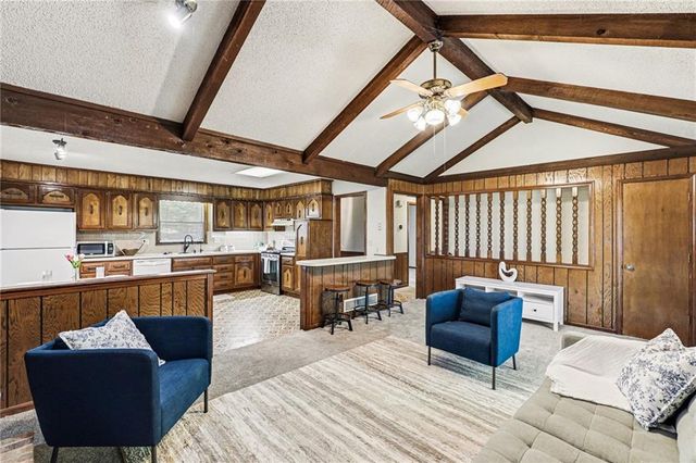 7403 E 134th Terrace, Grandview, MO 64030
