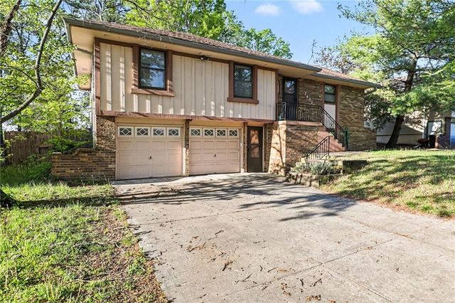 7403 E 134th Terrace, Grandview, MO 64030