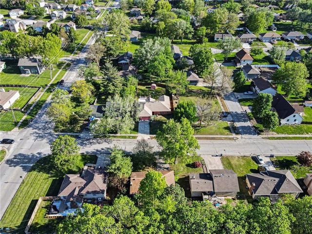 7403 E 134th Terrace, Grandview, MO 64030