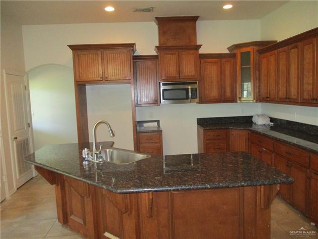 510 Via Sol Drive, Edinburg, TX 78541