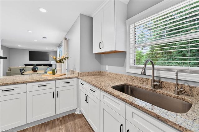 1220 Pennywood Drive, High Point, NC 27265