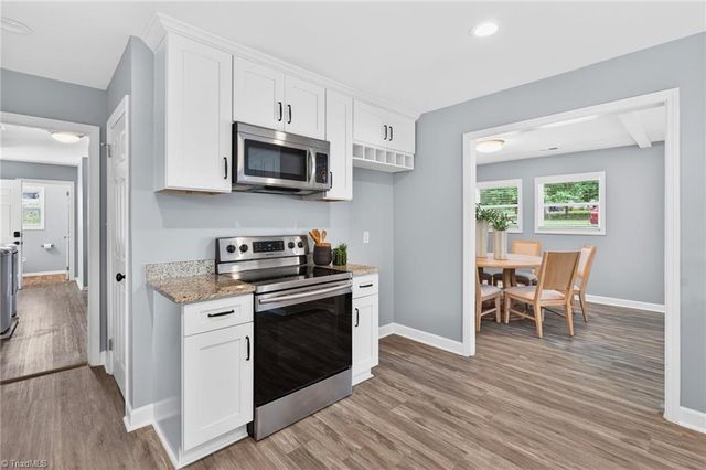 1220 Pennywood Drive, High Point, NC 27265