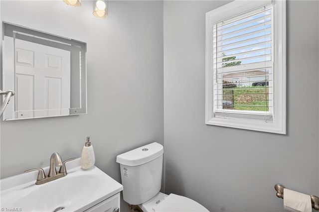 1220 Pennywood Drive, High Point, NC 27265