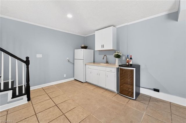 1220 Pennywood Drive, High Point, NC 27265