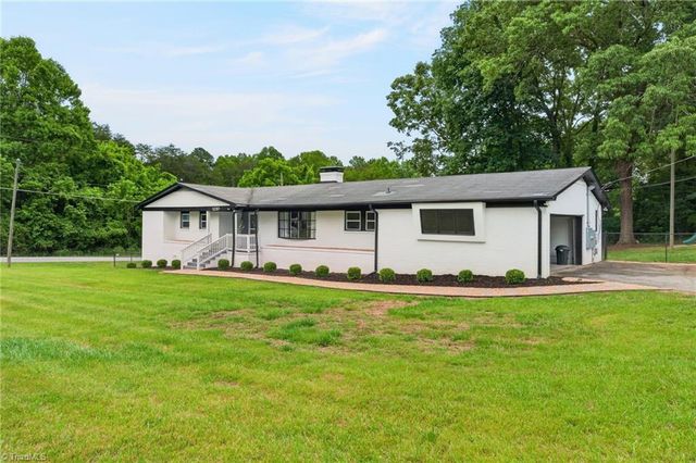 1220 Pennywood Drive, High Point, NC 27265