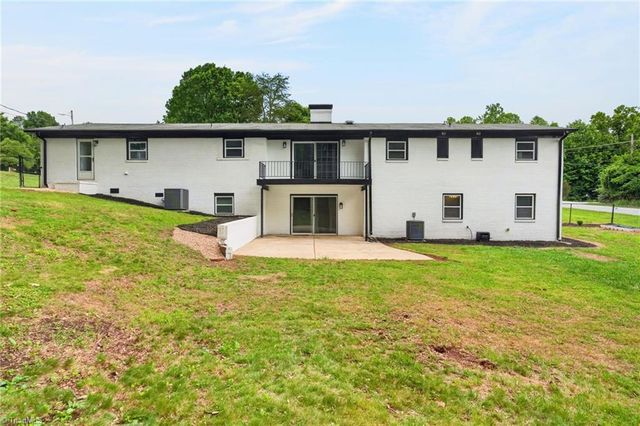 1220 Pennywood Drive, High Point, NC 27265