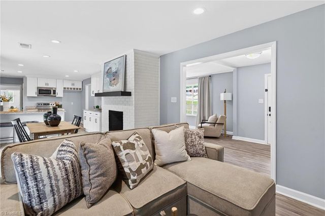 1220 Pennywood Drive, High Point, NC 27265