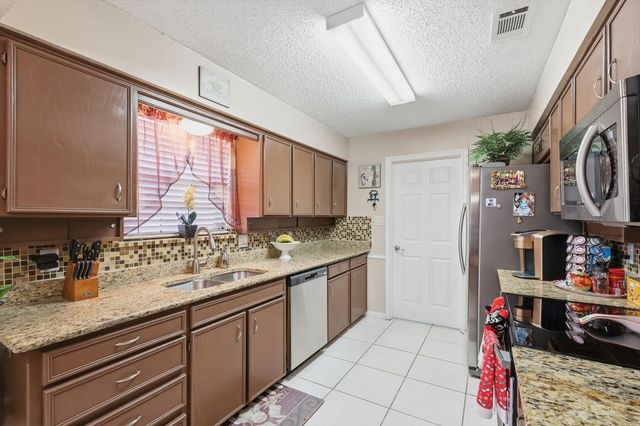 1519 Rocky Point Drive, Lewisville, TX 75077