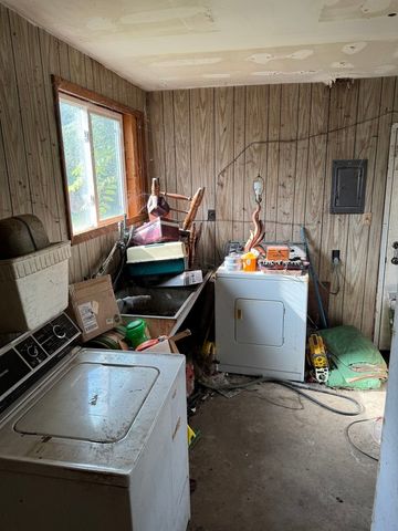 8622 S 78th Avenue, Bridgeview, IL 60455