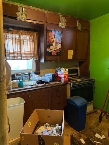 8622 S 78th Avenue, Bridgeview, IL 60455