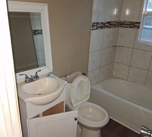 1216 W 6th Street, Texarkana, TX 75501