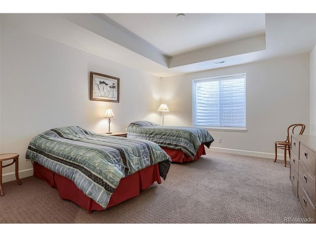 8270 S Jackson Gap Ct, Aurora, CO 80016