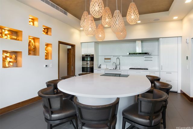 1555 Kapiolani Boulevard 1105, Honolulu, HI 96814