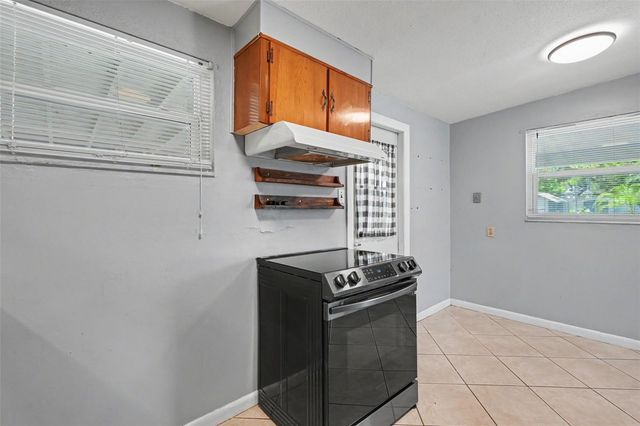 8042 91ST TERRACE, Seminole, FL 33777