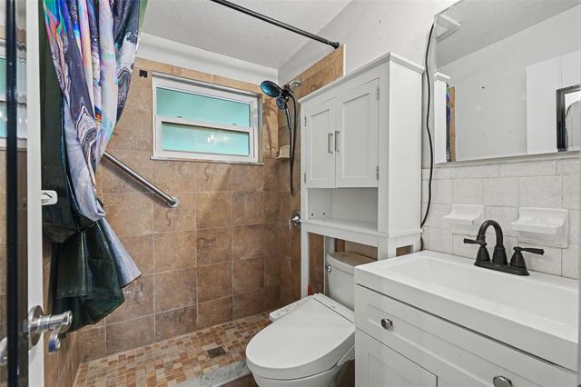8042 91ST TERRACE, Seminole, FL 33777