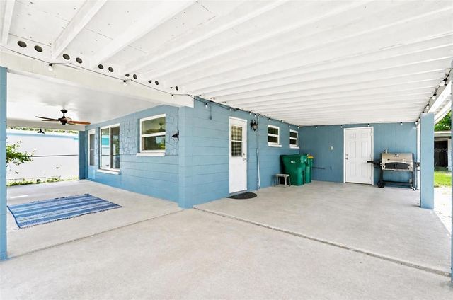 8042 91ST TERRACE, Seminole, FL 33777