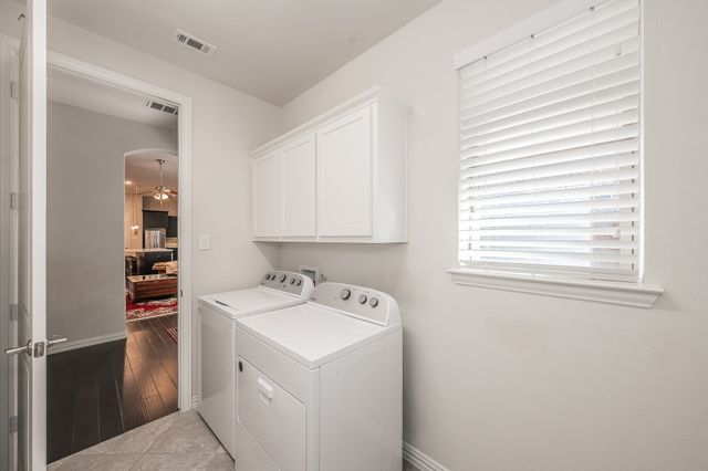 902 Enchanted Wood Drive, Arlington, TX 76005