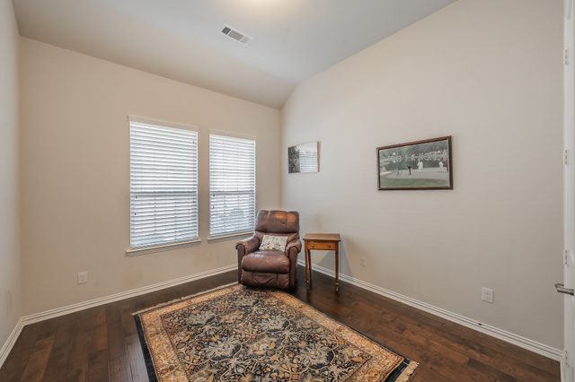 902 Enchanted Wood Drive, Arlington, TX 76005