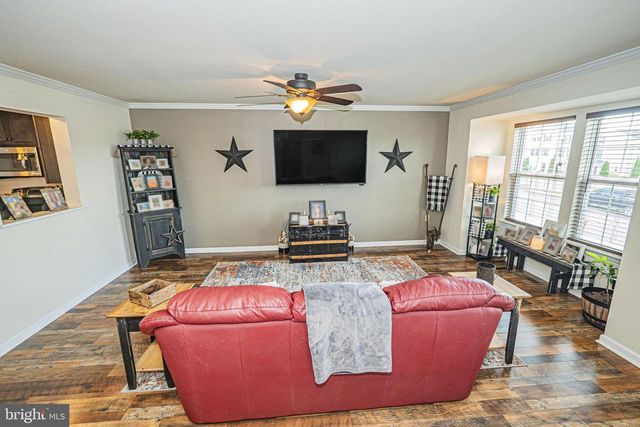 79 KENSINGTON TER, Martinsburg, WV 25405