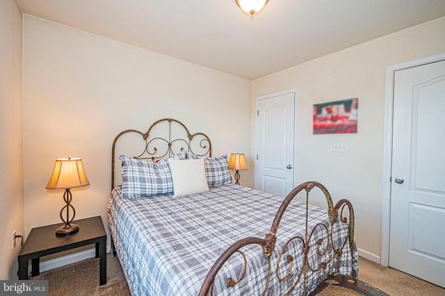 79 KENSINGTON TER, Martinsburg, WV 25405