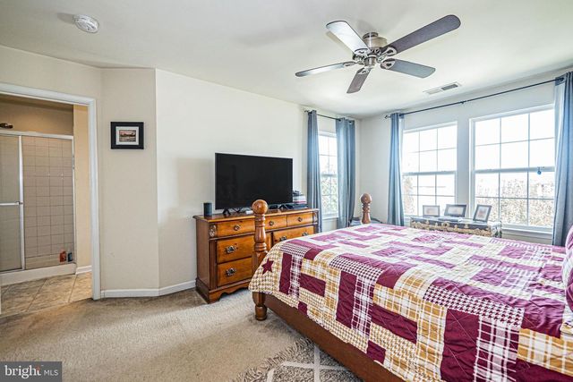 79 KENSINGTON TER, Martinsburg, WV 25405
