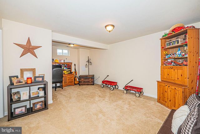 79 KENSINGTON TER, Martinsburg, WV 25405