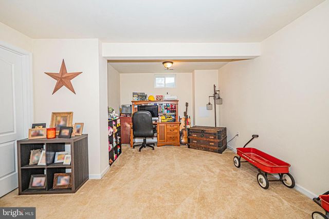 79 KENSINGTON TER, Martinsburg, WV 25405