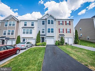 79 KENSINGTON TER, Martinsburg, WV 25405