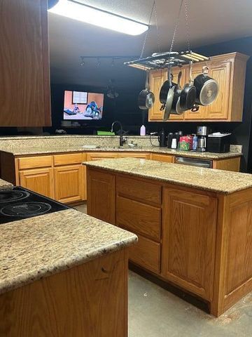 8105 N 428, Adair, OK 74330
