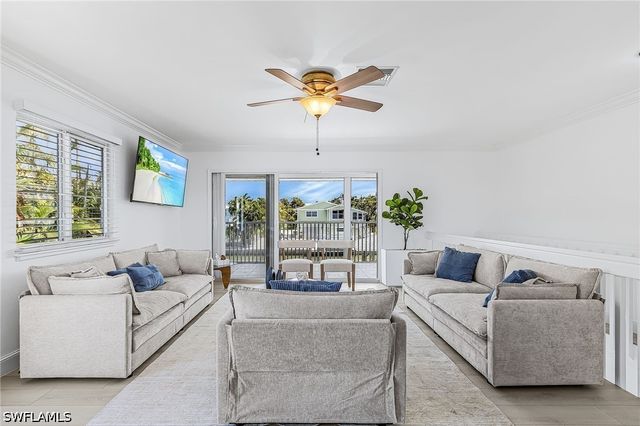 3 Pepita ST, Fort Myers Beach, FL 33931