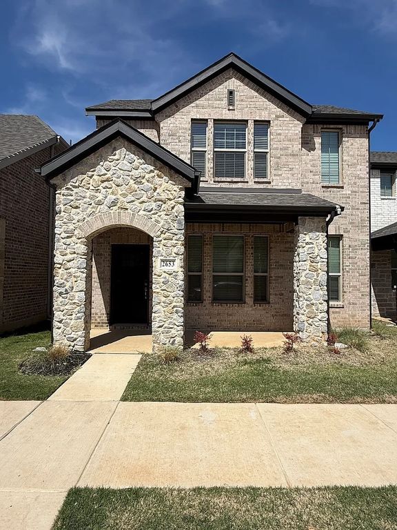 2653 Amistad Lane, Corinth, TX 76210